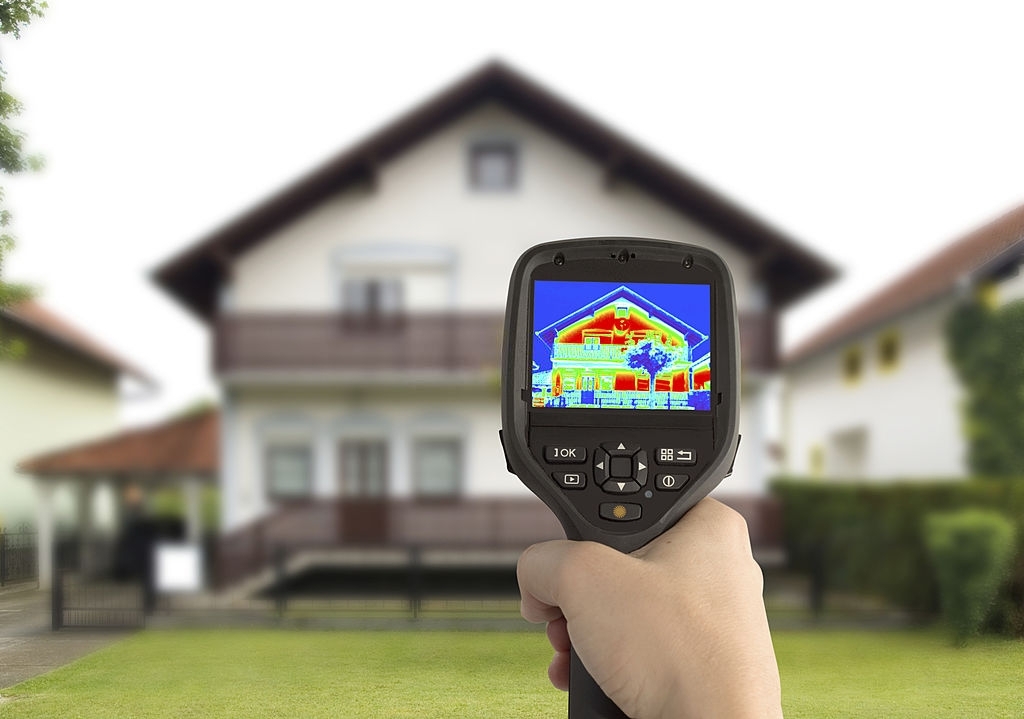 Heat Loss Detection of the House With Infrared Thermal Camera